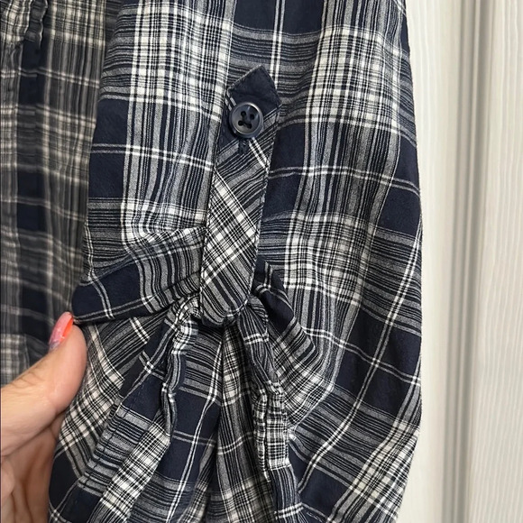 Sonoma Navy and White Checkered Tunic with smocking 2X - Picture 4 of 5